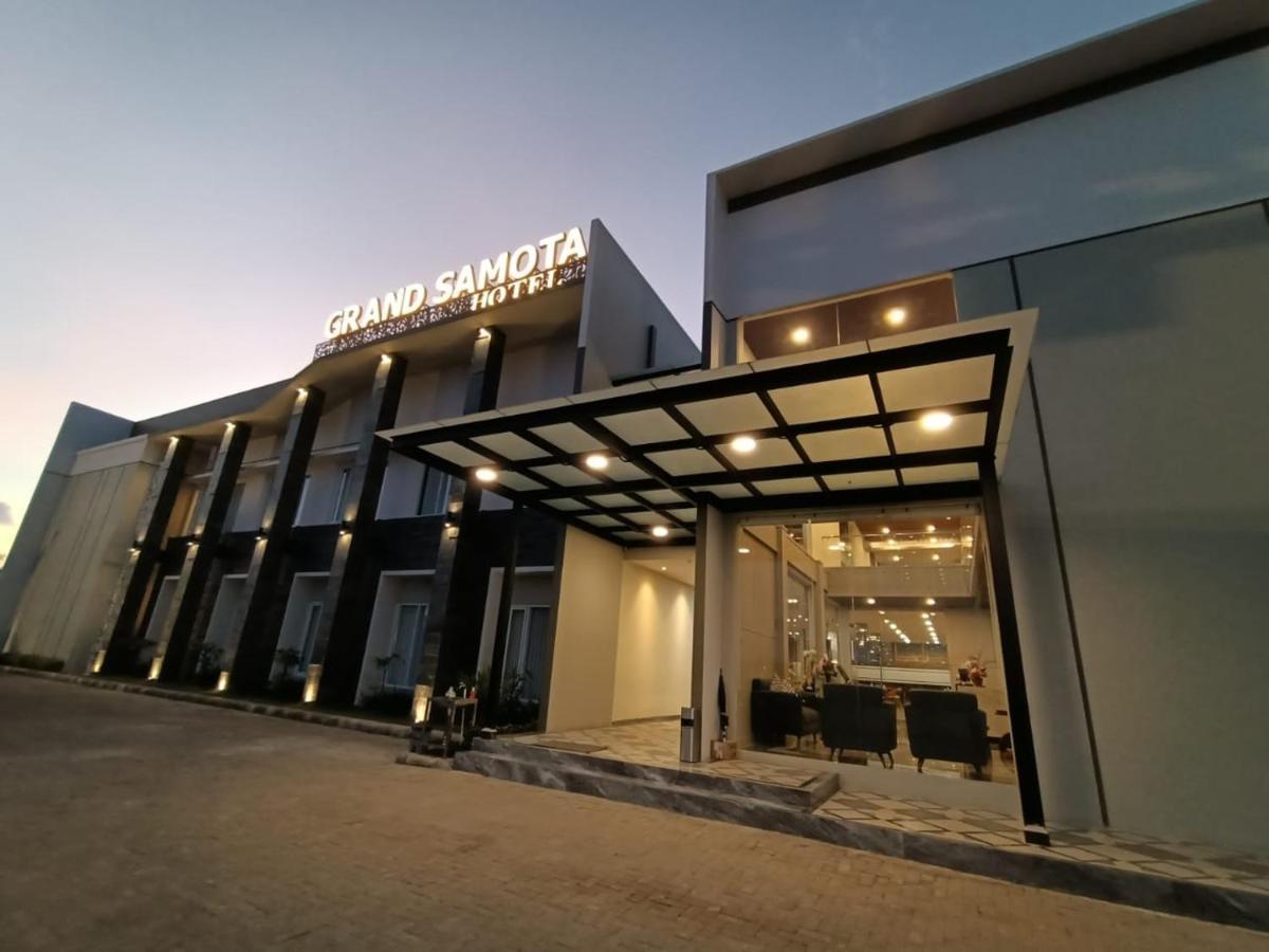 Grand Samota Hotel Sumbawa Exterior foto