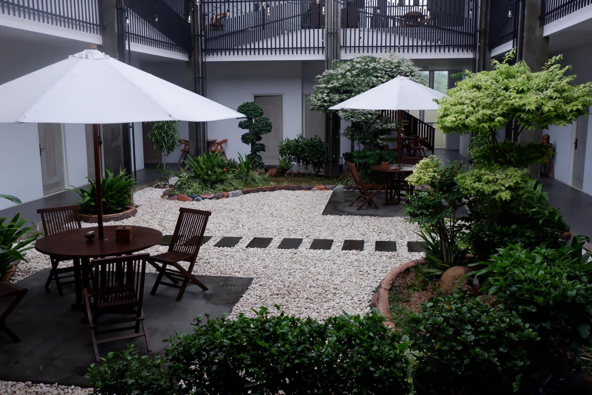 Grand Samota Hotel Sumbawa Exterior foto